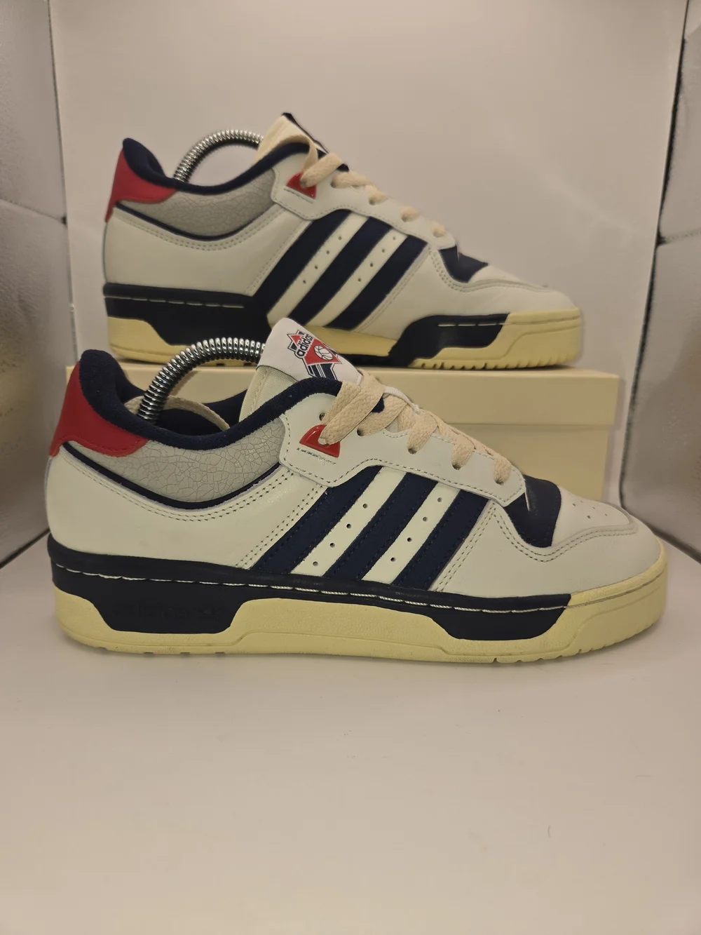Adidas Rivalry 86 Low Ivory Night Indigo. Mens 7.5